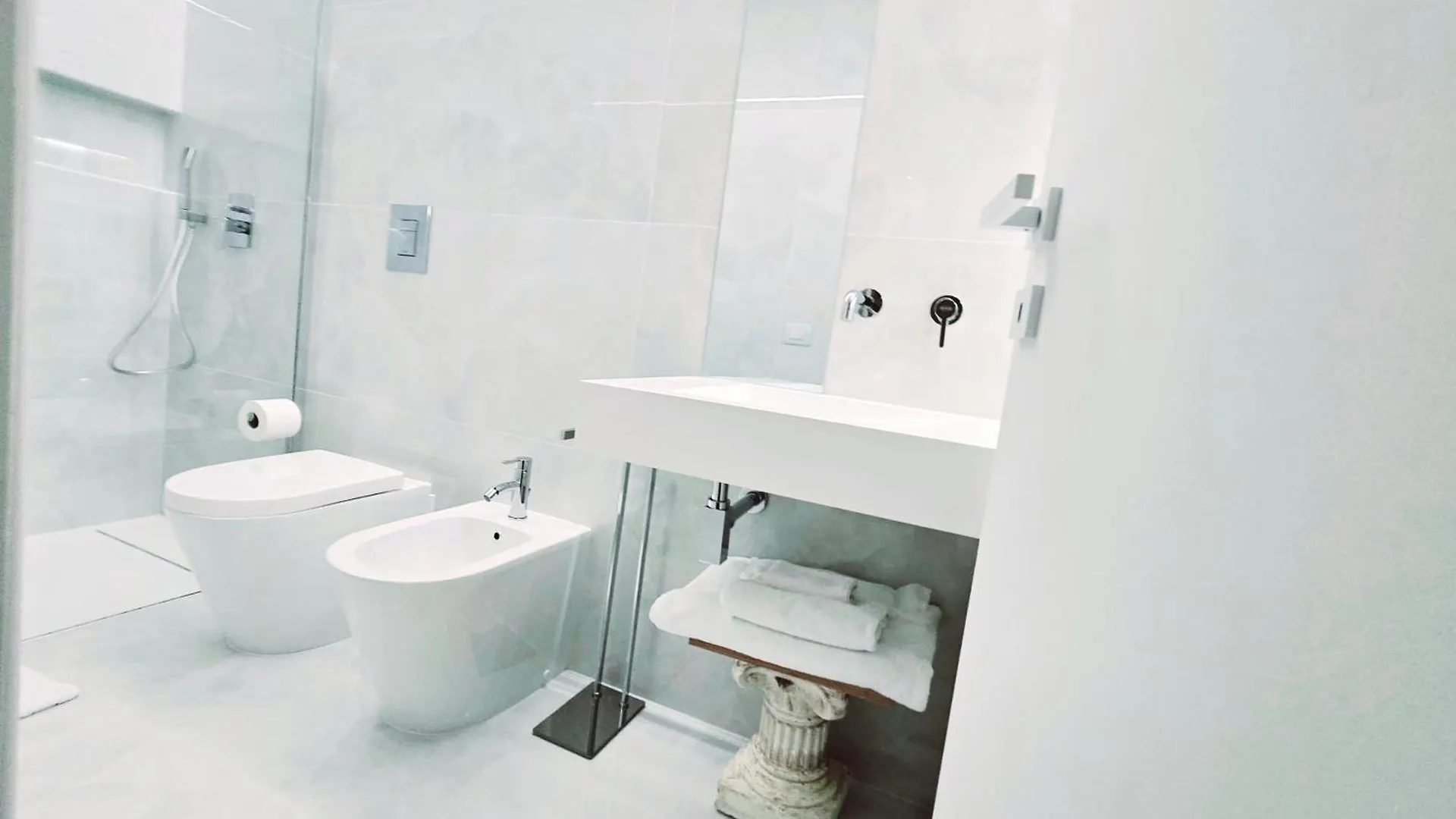 B89 Luxury Gallery House Piazza Di Spagna Rome Italy