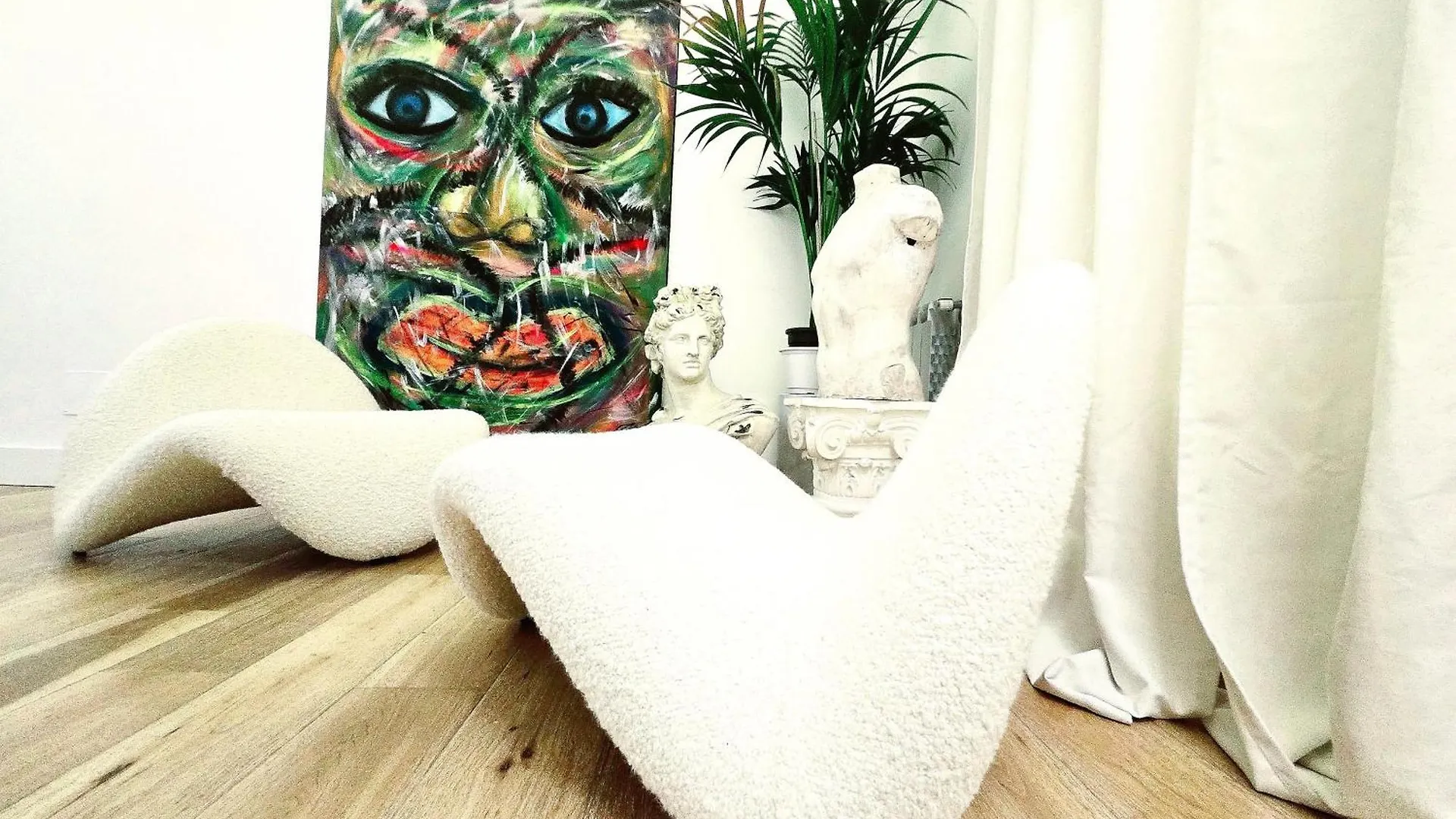 B89 Luxury Gallery House Piazza Di Spagna ローマ アパート
