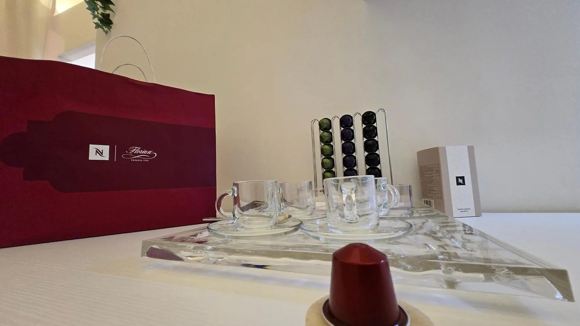 アパート B89 Luxury Gallery House Piazza Di Spagna ローマ
