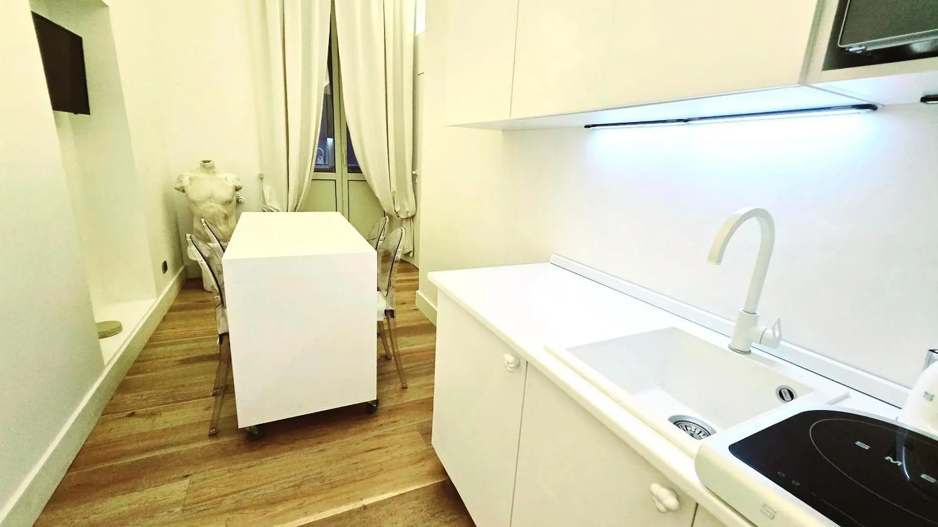 B89 Luxury Gallery House Piazza Di Spagna Rome