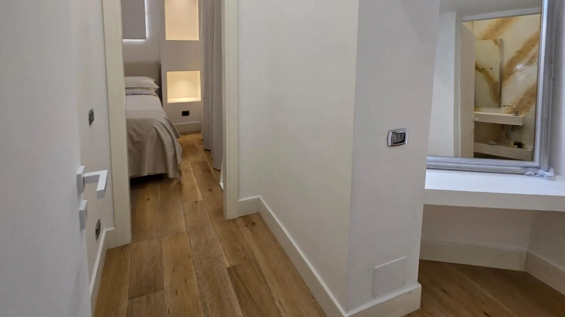 Apartment B89 Luxury Gallery House Piazza Di Spagna Rome