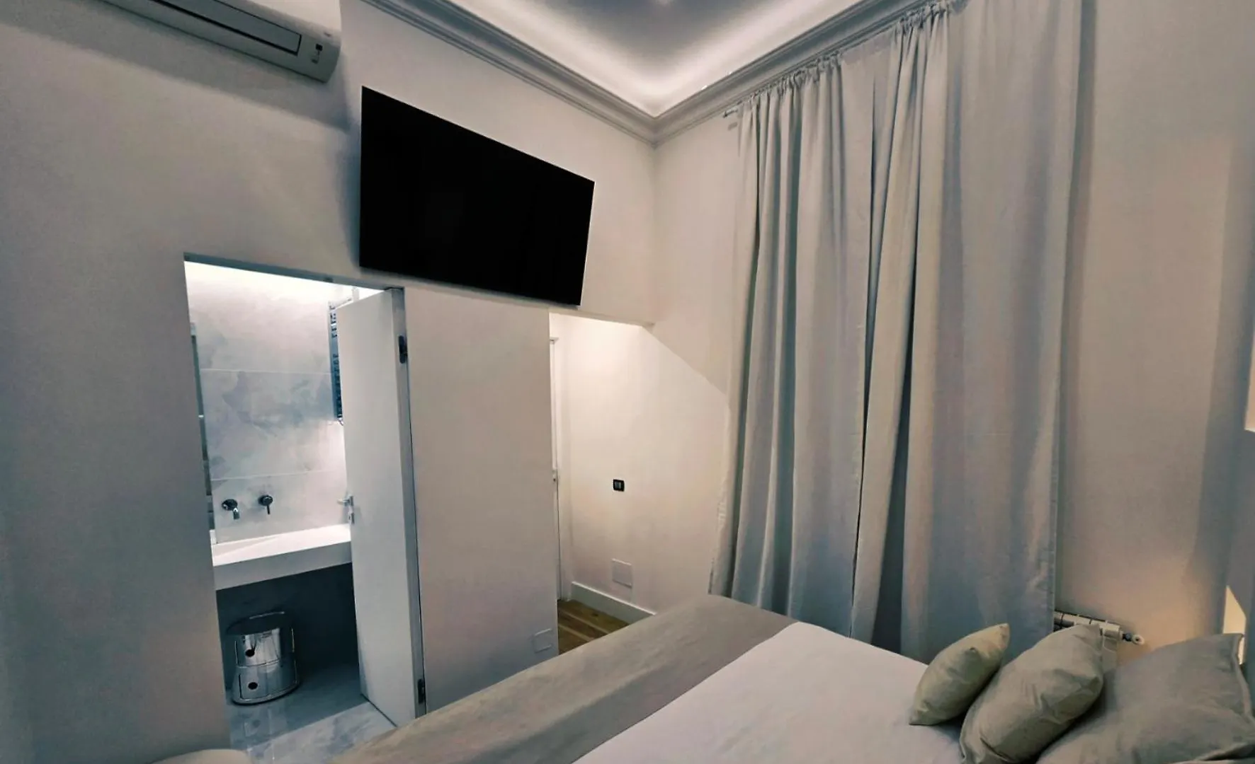 B89 Luxury Gallery House Piazza Di Spagna Rome 0*,